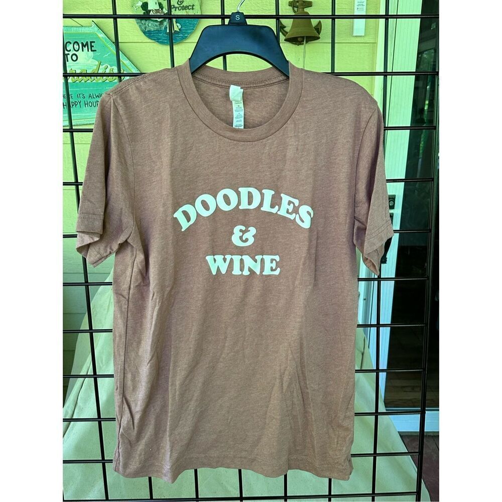 Doodles & Wine Dusty‎ Rose t-shirt sz small